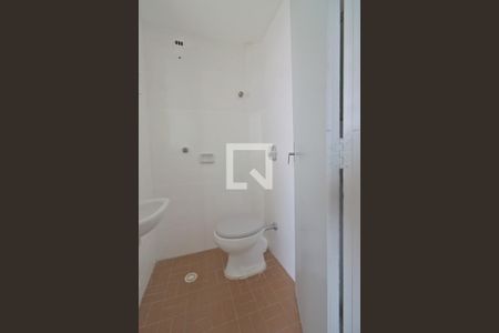 Casa à venda com 224m², 4 quartos e 3 vagas Casa à venda com 224m², 4 quartos e 3 vagasBanheiro de serviço