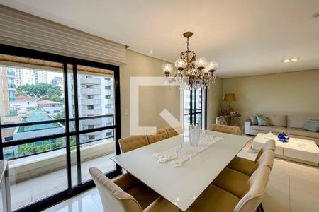 Apartamento à venda com 171m², 3 quartos e 3 vagas Apartamento à venda com 171m², 3 quartos e 3 vagasSala