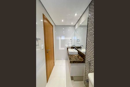 Apartamento à venda com 171m², 3 quartos e 3 vagas Apartamento à venda com 171m², 3 quartos e 3 vagasSuíte 2