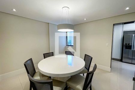 Apartamento à venda com 171m², 3 quartos e 3 vagas Apartamento à venda com 171m², 3 quartos e 3 vagasCopa