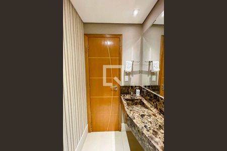 Apartamento à venda com 171m², 3 quartos e 3 vagas Apartamento à venda com 171m², 3 quartos e 3 vagasLavabo