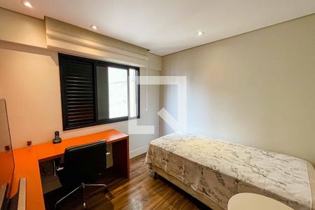Apartamento à venda com 171m², 3 quartos e 3 vagas Apartamento à venda com 171m², 3 quartos e 3 vagasQuarto