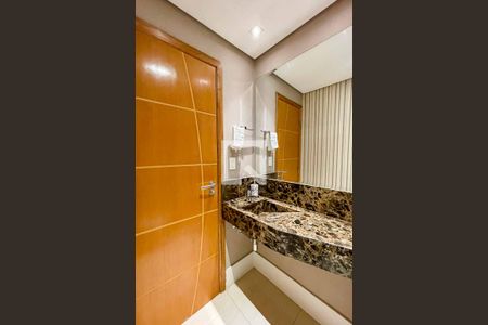 Apartamento à venda com 171m², 3 quartos e 3 vagas Apartamento à venda com 171m², 3 quartos e 3 vagasLavabo