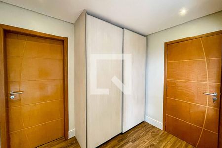 Apartamento à venda com 171m², 3 quartos e 3 vagas Apartamento à venda com 171m², 3 quartos e 3 vagasSuíte 1