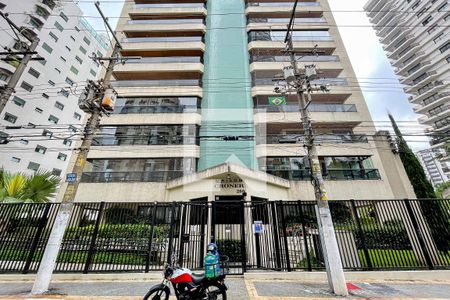 Apartamento à venda com 171m², 3 quartos e 3 vagas Apartamento à venda com 171m², 3 quartos e 3 vagasFachada