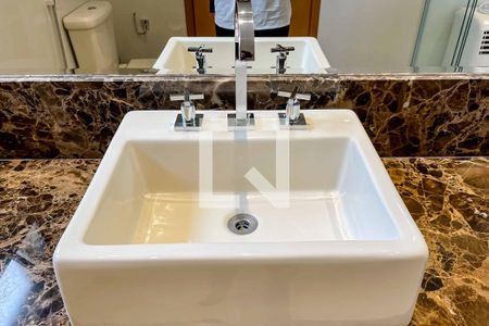 Apartamento à venda com 171m², 3 quartos e 3 vagas Apartamento à venda com 171m², 3 quartos e 3 vagasSuíte 1