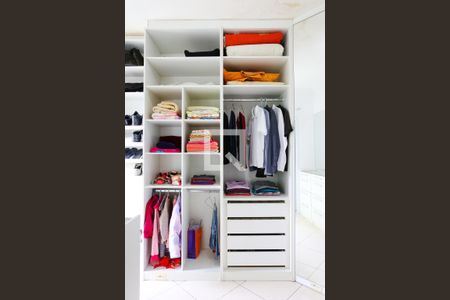 Apartamento à venda com 134m², 2 quartos e 2 vagasCloset da Suite