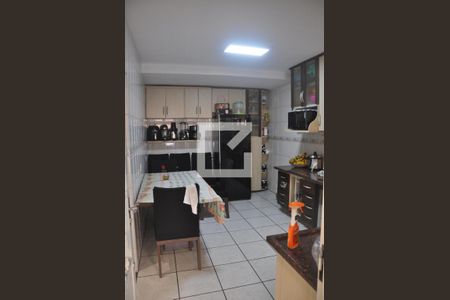 Casa à venda com 70m², 2 quartos e 2 vagasCozinha