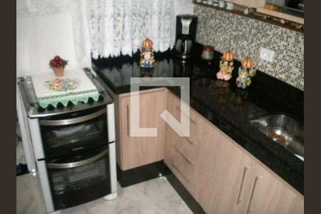 Casa à venda com 98m², 2 quartos e 2 vagas