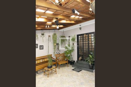 Casa à venda com 98m², 2 quartos e 2 vagas