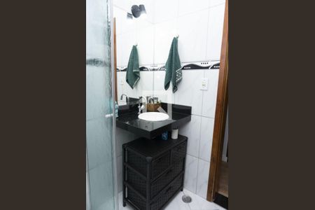 Casa à venda com 98m², 2 quartos e 2 vagas