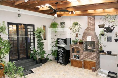 Casa à venda com 98m², 2 quartos e 2 vagas