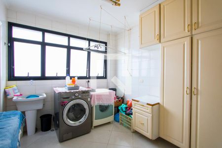 Apartamento à venda com 170m², 4 quartos e 3 vagas Apartamento à venda com 170m², 4 quartos e 3 vagasÁrea de serviço