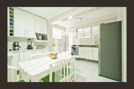 Casa para alugar com 210m², 2 quartos e 1 vaga