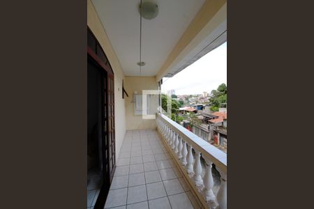 Casa à venda com 150m², 2 quartos e 2 vagas Casa à venda com 150m², 2 quartos e 2 vagasVaranda da Suíte 1