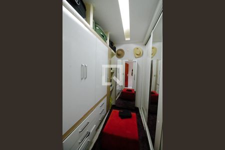 Casa à venda com 150m², 2 quartos e 2 vagas Casa à venda com 150m², 2 quartos e 2 vagasCloset da suíte 1