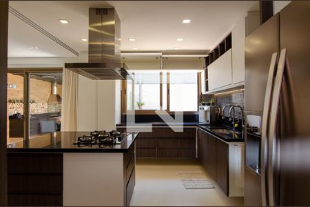 Casa à venda com 234m², 4 quartos e 1 vaga Casa à venda com 234m², 4 quartos e 1 vagaCozinha