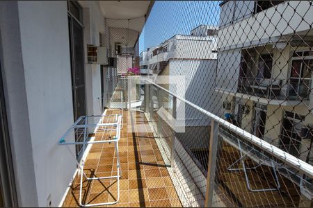 Apartamento à venda com 182m², 4 quartos e 2 vagasVaranda