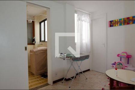 Apartamento à venda com 182m², 4 quartos e 2 vagasQuarto de serviço reversível