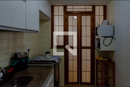 Apartamento à venda com 182m², 4 quartos e 2 vagasCozinha