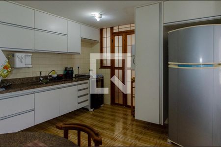 Apartamento à venda com 182m², 4 quartos e 2 vagasCozinha