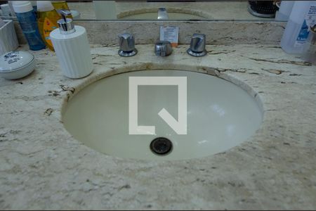 Apartamento à venda com 182m², 4 quartos e 2 vagasBanheiro da Suíte 1