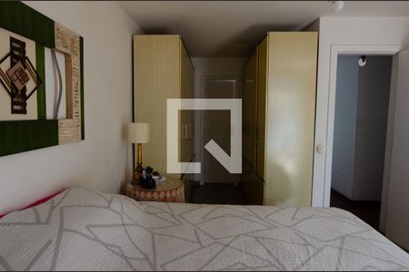 Apartamento à venda com 182m², 4 quartos e 2 vagasSuite 1