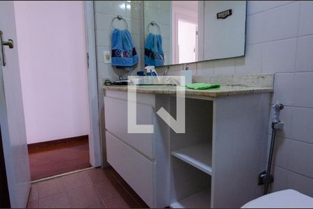 Apartamento à venda com 182m², 4 quartos e 2 vagasBanheiro Social