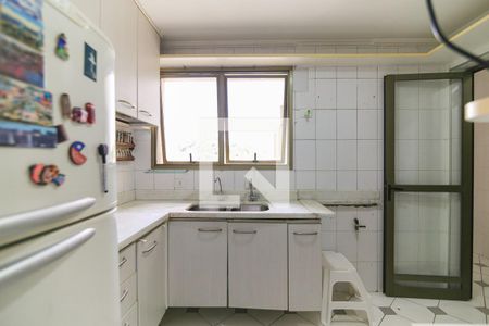 Apartamento para alugar com 109m², 3 quartos e 2 vagas Apartamento para alugar com 109m², 3 quartos e 2 vagasCozinha