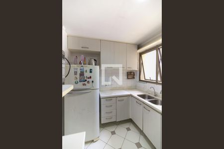 Apartamento para alugar com 109m², 3 quartos e 2 vagas Apartamento para alugar com 109m², 3 quartos e 2 vagasCozinha