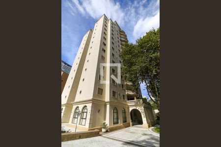 Apartamento para alugar com 109m², 3 quartos e 2 vagas Apartamento para alugar com 109m², 3 quartos e 2 vagasFachada