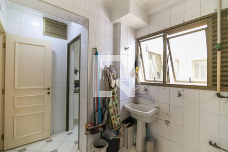 Apartamento para alugar com 109m², 3 quartos e 2 vagas Apartamento para alugar com 109m², 3 quartos e 2 vagasÁrea de Serviço