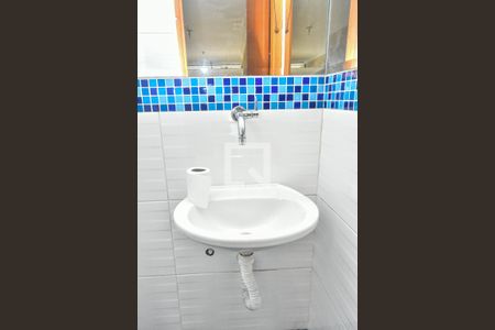 Casa à venda com 265m², 3 quartos e 3 vagas Casa à venda com 265m², 3 quartos e 3 vagasLavabo