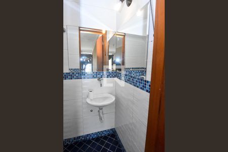 Casa à venda com 265m², 3 quartos e 3 vagas Casa à venda com 265m², 3 quartos e 3 vagasLavabo