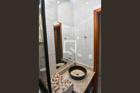 Casa à venda com 265m², 3 quartos e 3 vagas Casa à venda com 265m², 3 quartos e 3 vagasBanheiro