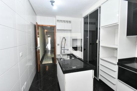 Casa à venda com 265m², 3 quartos e 3 vagas Casa à venda com 265m², 3 quartos e 3 vagasCozinha
