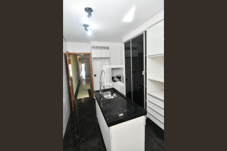 Casa à venda com 265m², 3 quartos e 3 vagas Casa à venda com 265m², 3 quartos e 3 vagasCozinha