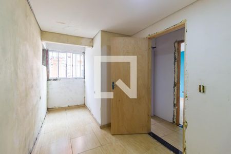 Casa à venda com 139m², 4 quartos e 2 vagas Casa à venda com 139m², 4 quartos e 2 vagasQuarto 2 - Edícula