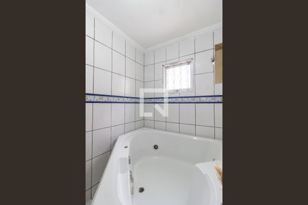 Casa à venda com 139m², 4 quartos e 2 vagas Casa à venda com 139m², 4 quartos e 2 vagasBanheiro da Suíte