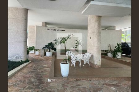 Apartamento para alugar com 147m², 3 quartos e sem vagaÁrea comum