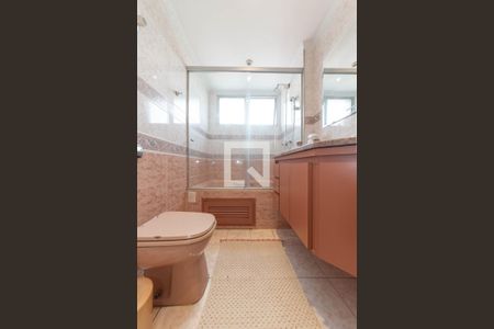 Apartamento à venda com 143m², 3 quartos e 2 vagasBanheiro da Suíte