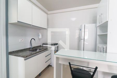 Cozinha de apartamento para alugar com 1 quarto, 40m² em Portão, Curitiba