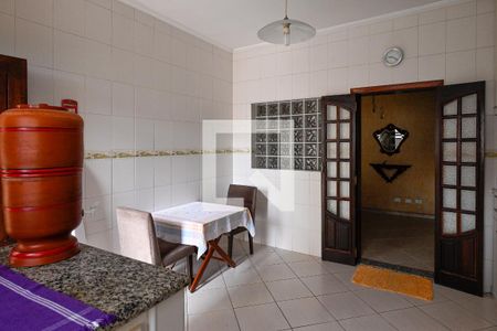 Casa à venda com 320m², 4 quartos e 4 vagasCozinha
