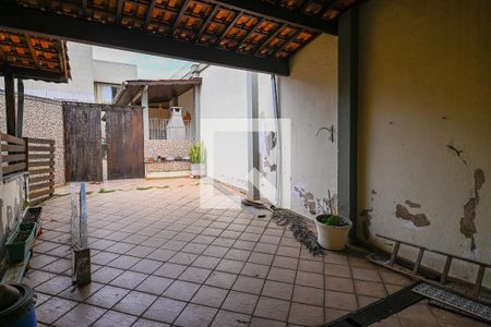 Casa à venda com 320m², 4 quartos e 4 vagasGaragem