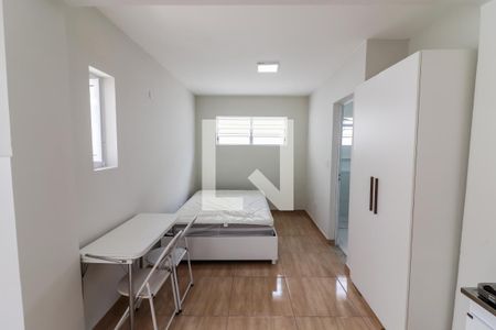 Studio - Quarto e Cozinha de kitnet/studio para alugar com 1 quarto, 19m² em Jardim Arpoador, São Paulo