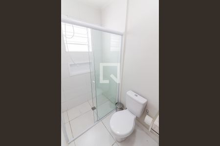 Banheiro de kitnet/studio para alugar com 1 quarto, 19m² em Jardim Arpoador, São Paulo