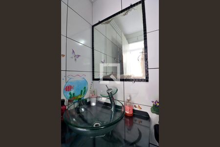 Casa à venda com 90m², 2 quartos e 2 vagasBanheiro