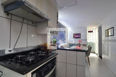 Casa à venda com 90m², 2 quartos e 2 vagasCozinha