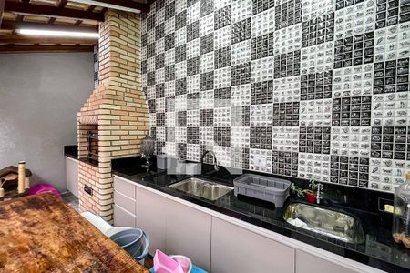 Casa à venda com 130m², 3 quartos e 2 vagas Casa à venda com 130m², 3 quartos e 2 vagasÁrea comum