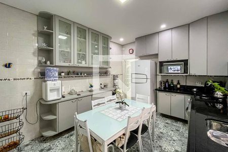 Casa à venda com 130m², 3 quartos e 2 vagas Casa à venda com 130m², 3 quartos e 2 vagasCozinha